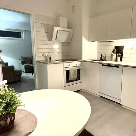 Nicely Furnished Near Centrum, Free Parking Appartement